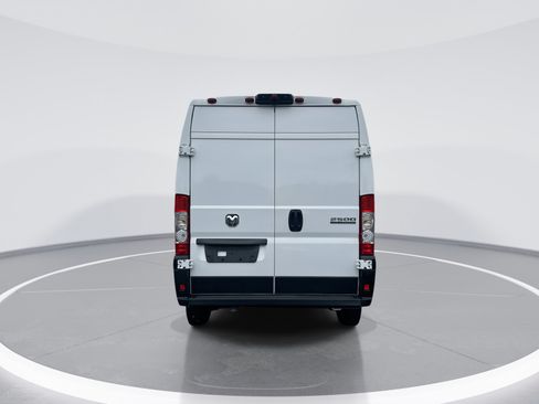 Used 2025 RAM ProMaster 2500 w/ Convenience Group FWD image 8