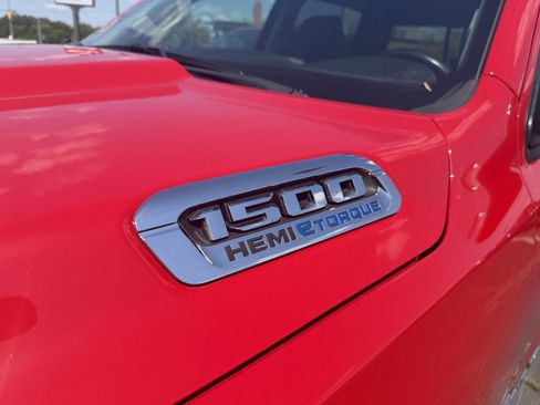 Used 2022 RAM 1500 Laramie AWD/4WD image 10