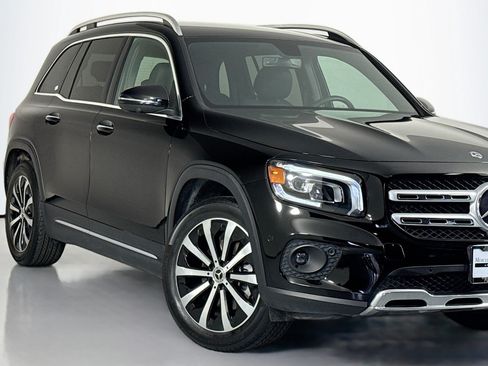 Used 2023 Mercedes-Benz GLB 250 4MATIC image 13