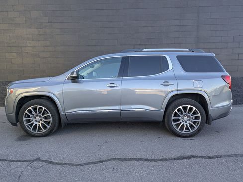 Used 2022 GMC Acadia Denali w/ Denali Ultimate Package image 8