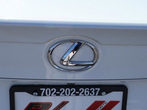 Used 2016 Lexus IS 200t image 9