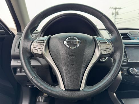 Used 2015 Nissan Altima 2.5 SV w/ Convenience Package FWD image 18