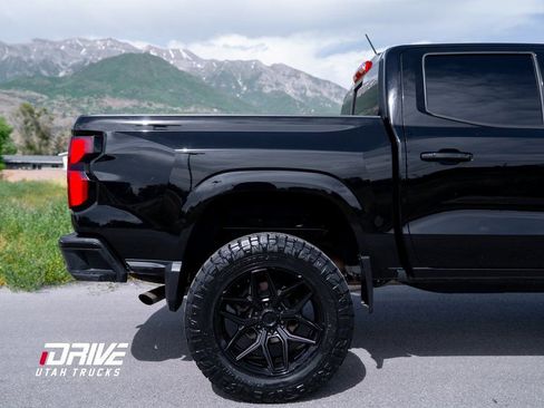 Used 2024 Chevrolet Colorado Z71 w/ Z71 Convenience Package 2 image 12