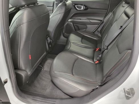 Used 2025 Jeep Compass Trailhawk AWD/4WD image 21