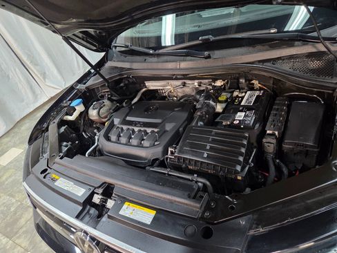 Used 2021 Volkswagen Tiguan SE R-Line image 7