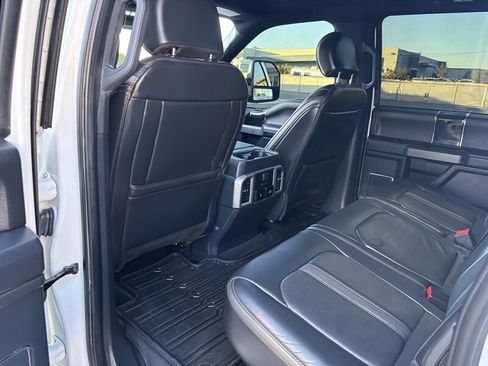 Used 2022 Ford F250 Platinum AWD/4WD image 34