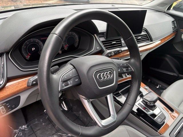 Used 2022 Audi Q5 2.0T Premium Plus w/ Premium Plus Package AWD/4WD image 10