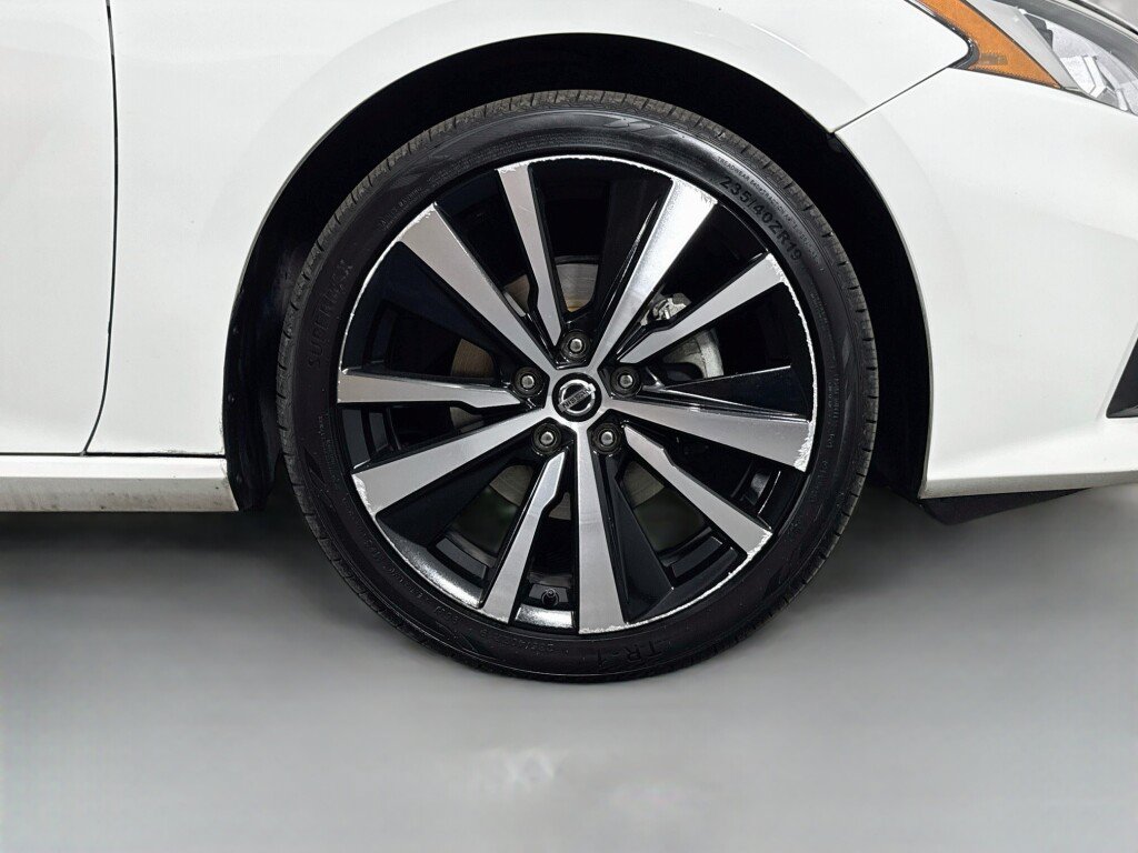 Used 2019 Nissan Altima 2.5 SR FWD image 39