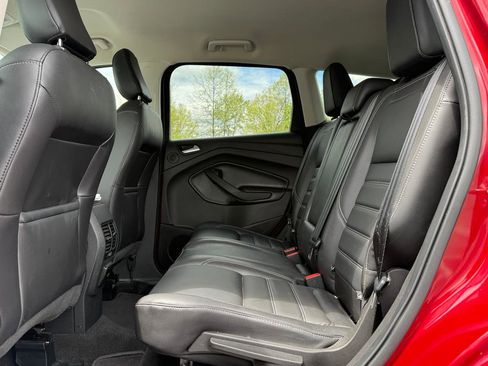 Used 2019 Ford Escape Titanium FWD image 9