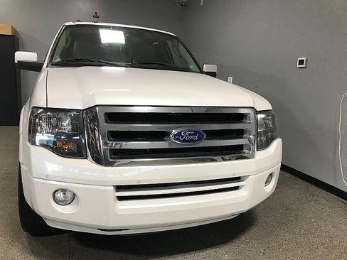 Used 2014 Ford Expedition Limited w/ Equipment Group 301A RWD image 8