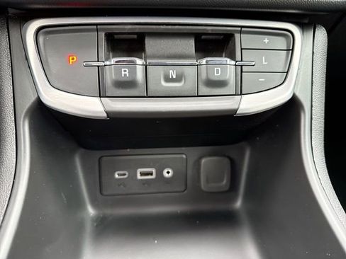 Used 2023 GMC Terrain SLE FWD image 20