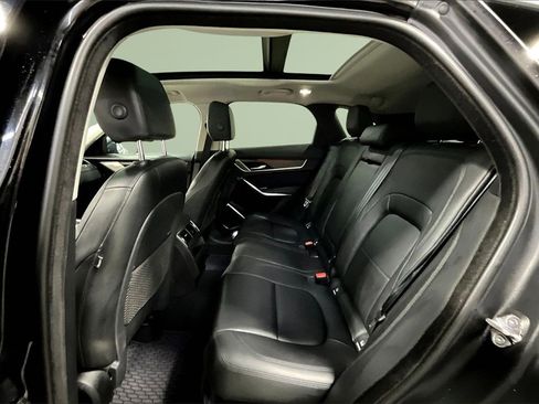 Used 2021 Jaguar F-PACE image 21