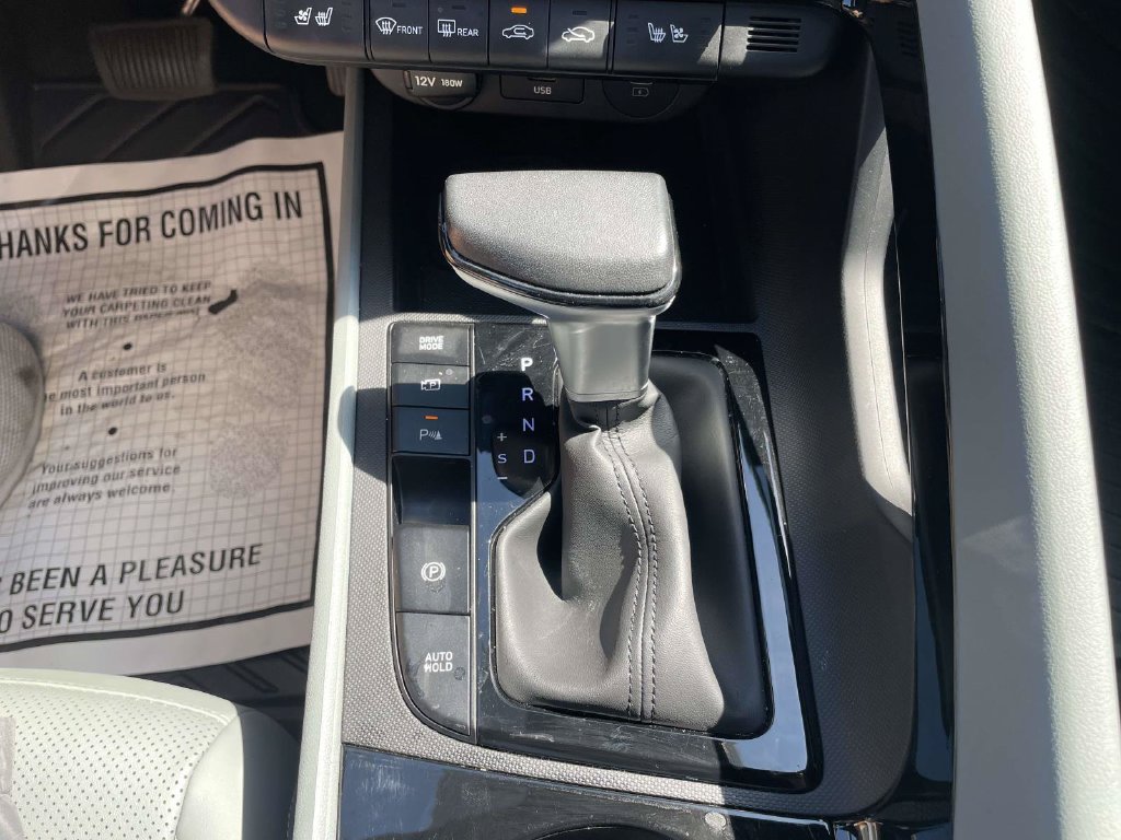 Used 2024 Hyundai Elantra Limited FWD image 17