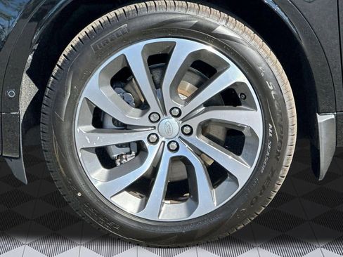 New 2025 Land Rover Discovery Sport Dynamic SE AWD/4WD image 28