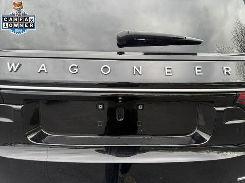 Certified 2022 Jeep Wagoneer Series II AWD/4WD image 17