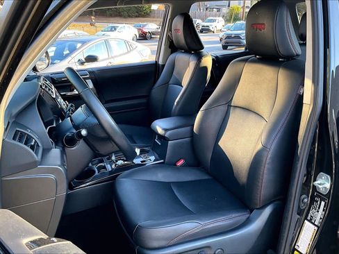 Certified 2024 Toyota 4Runner TRD Off-Road Premium image 8