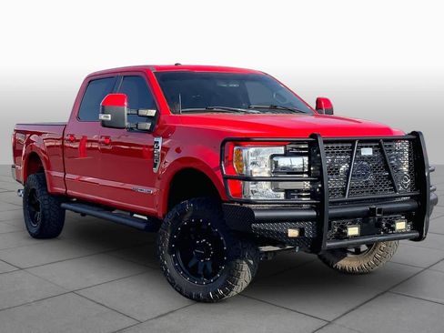 Used 2017 Ford F250 Lariat w/ Lariat Value Package AWD/4WD image 3