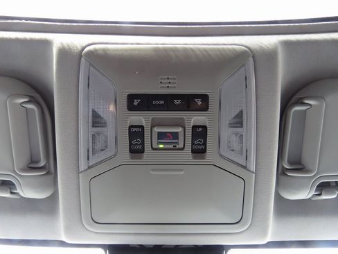 Used 2021 Toyota RAV4 XLE image 28