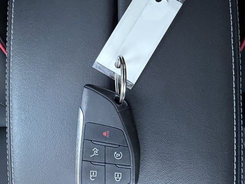 Used 2023 Buick Envision Essence w/ Sport Touring Package image 35