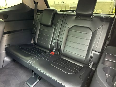 Used 2019 Volkswagen Atlas SEL Premium image 21