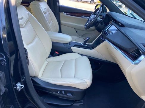 Used 2019 Cadillac XT5 Premium Luxury AWD/4WD image 27