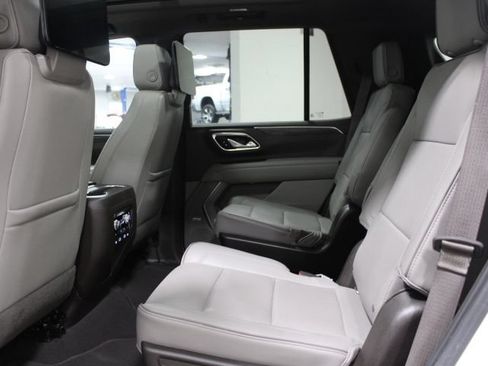 Used 2021 GMC Yukon SLT w/ SLT Premium Package AWD/4WD image 23