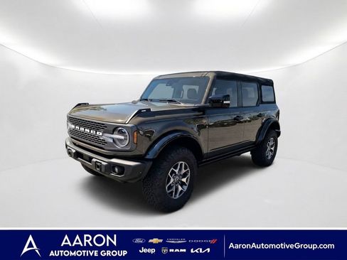 Used 2025 Ford Bronco Badlands AWD/4WD image 1