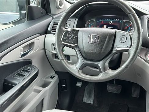 Used 2021 Honda Pilot EX image 25