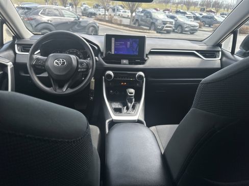 Certified 2025 Toyota RAV4 LE image 22