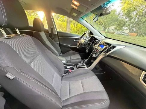 Used 2016 Hyundai Elantra GT FWD image 17