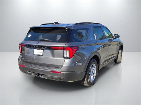 New 2026 Ford Explorer Active image 5