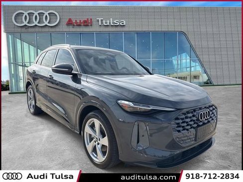 New 2025 Audi Q5 Prestige image 1