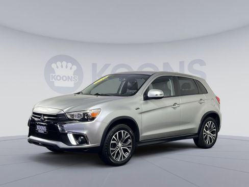 Used 2018 Mitsubishi Outlander Sport SE image 1