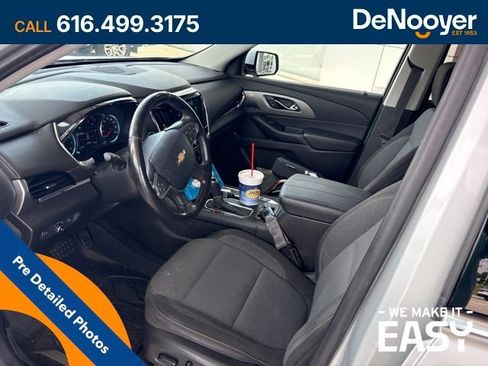 Used 2019 Chevrolet Traverse LT FWD image 14