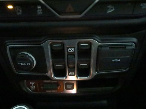 Used 2020 Jeep Wrangler Unlimited Rubicon w/ Quick Order Package 28Y Recon image 32