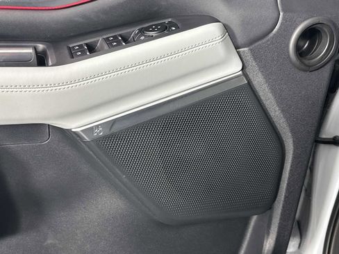 Used 2025 Ford Expedition Platinum image 12