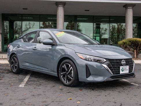 Used 2024 Nissan Sentra SV image 1