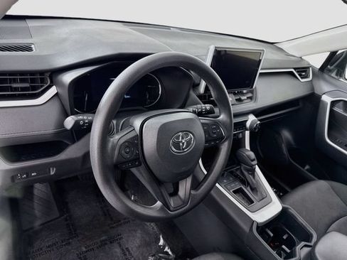 Certified 2025 Toyota RAV4 XLE FWD image 10