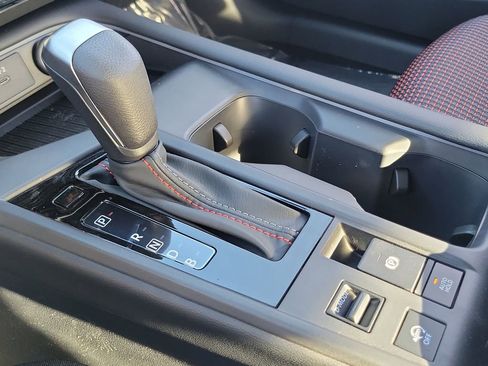 New 2026 Nissan Sentra SR w/ Floor Mat Package FWD image 10