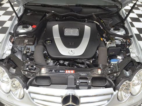Used 2006 Mercedes-Benz CLK 350 Cabriolet w/ Premium Pkg image 12