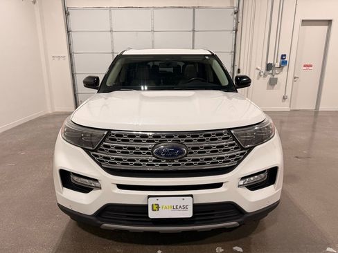 Used 2022 Ford Explorer Limited w/ Equipment Group 301A image 2