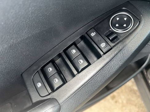 Certified 2023 Kia Seltos LX AWD/4WD image 17