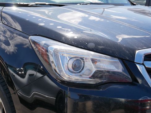 Used 2017 Subaru Forester 2.5i Touring AWD/4WD image 2