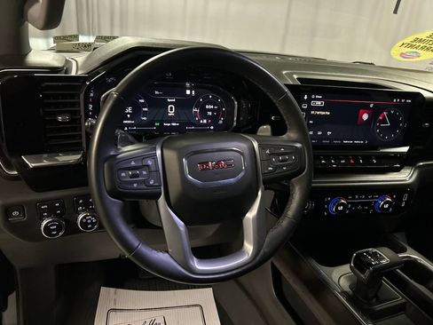 Used 2023 GMC Sierra 1500 SLT w/ SLT Premium Package AWD/4WD image 15