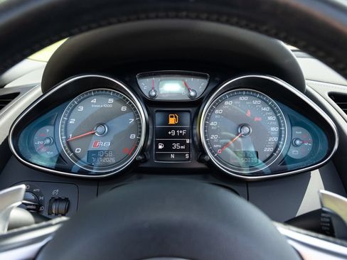 Used 2014 Audi R8 V8 w/ Convenience Package AWD/4WD image 21