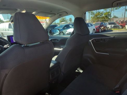 Used 2025 Toyota RAV4 LE image 10