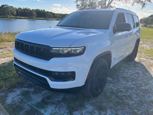 Used 2023 Jeep Grand Wagoneer 4WD image 8