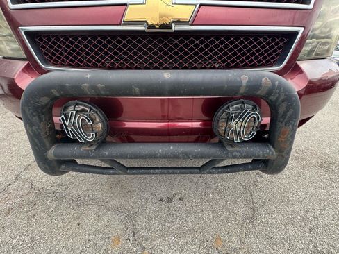 Used 2009 Chevrolet Avalanche LT w/ Convenience Package #1 AWD/4WD image 25