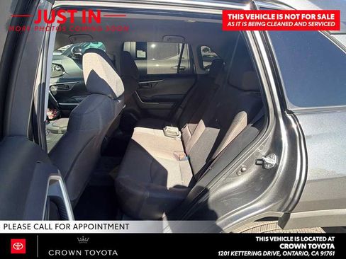 Used 2024 Toyota RAV4 LE FWD image 6