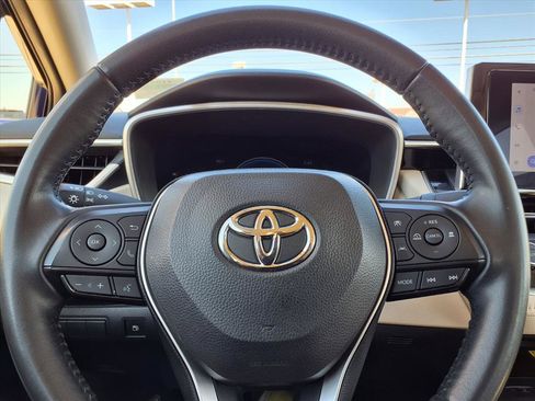 Used 2024 Toyota Corolla XLE image 22